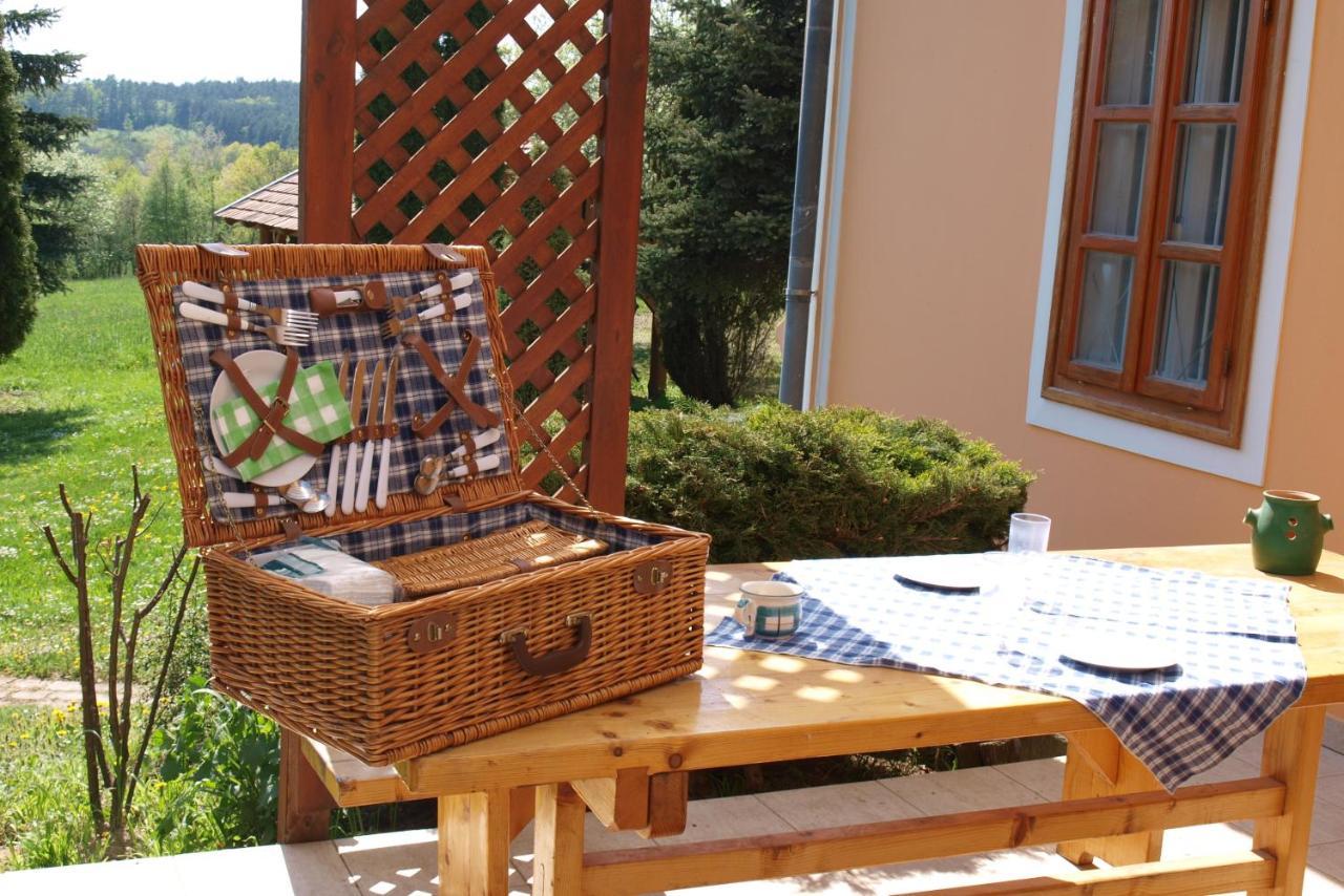 Boronahaz Fogado Hotel Szalafo Bagian luar foto