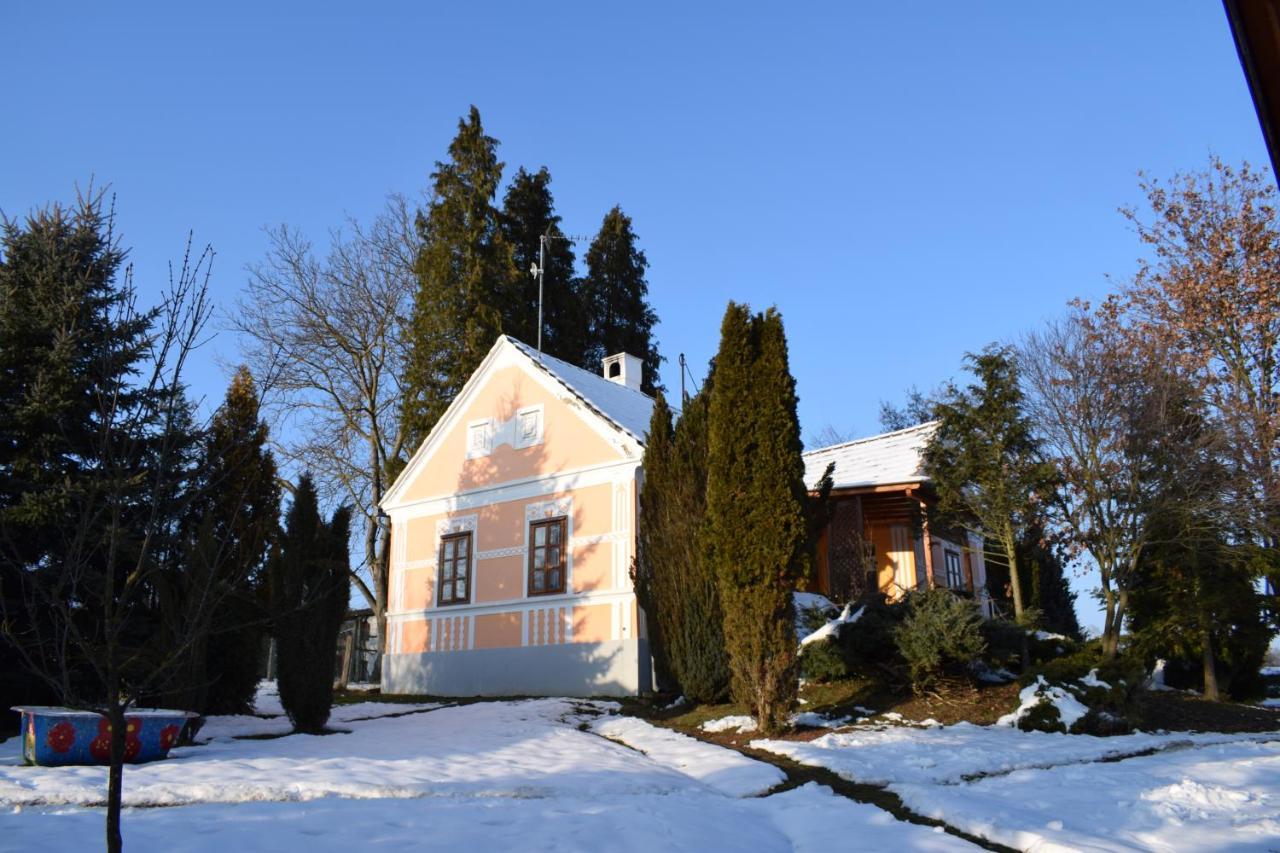 Boronahaz Fogado Hotel Szalafo Bagian luar foto